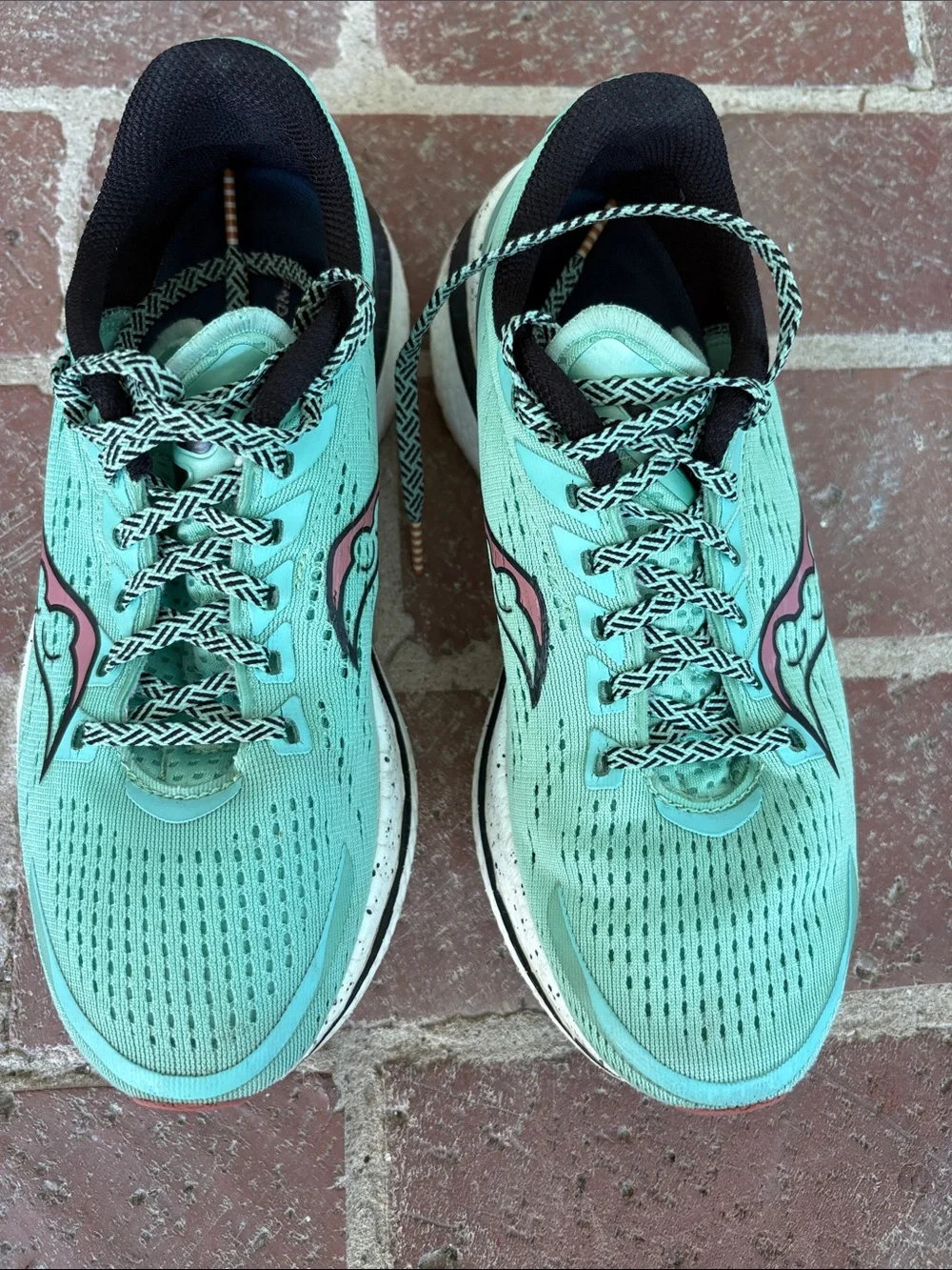 Saucony Women's Endorphin Speed Athletic Running Shoes with Pink Logo